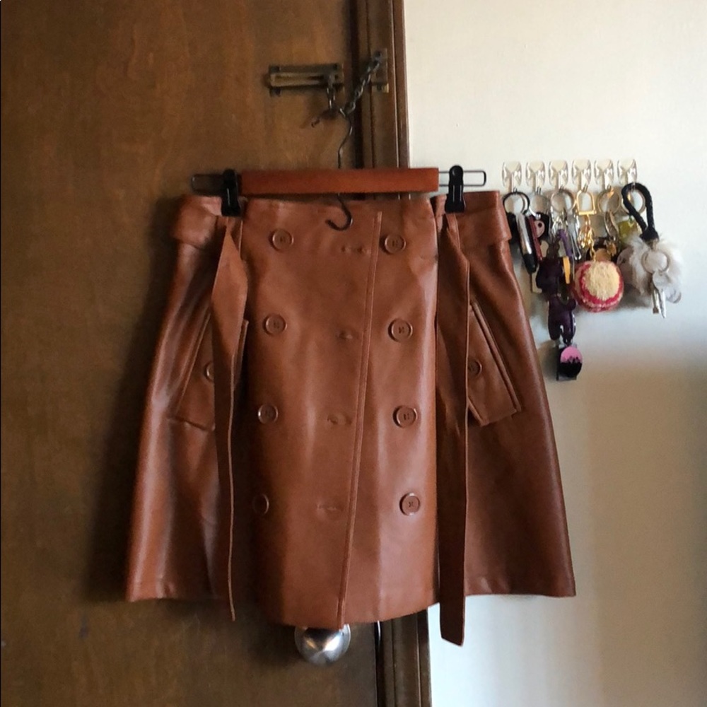 Short skirt